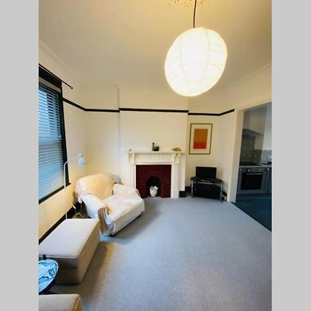 Beautiful First Floor Apartment In St Leonards المظهر الخارجي الصورة